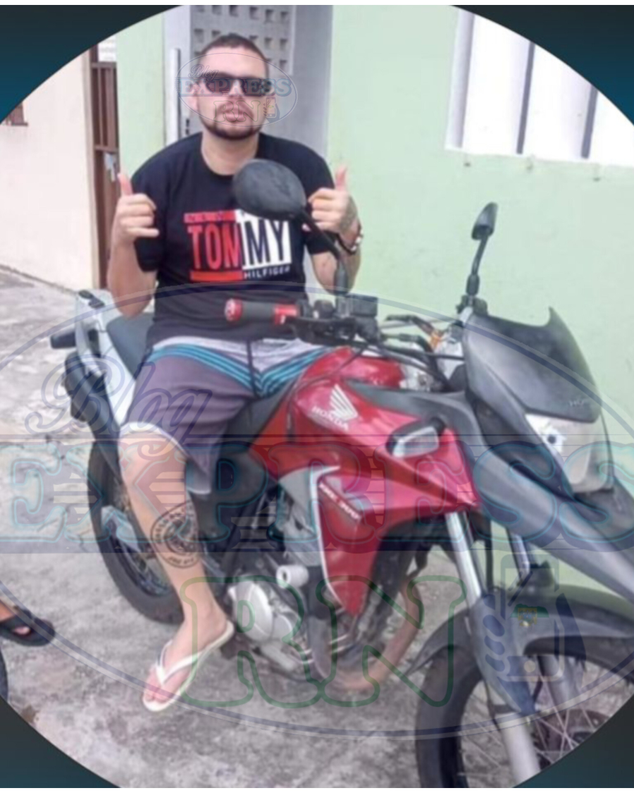 VÍDEO E FOTO EM VIDA DO LINHA DE FRENTE QUE TOMBOU EM PONTA NEGRA  